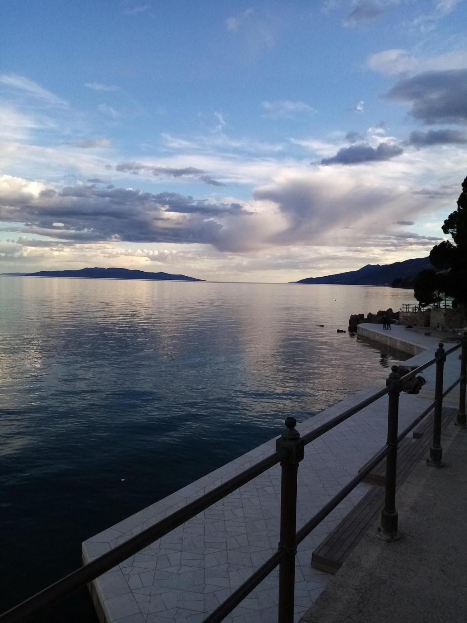 Apartman Lori Lovran Bagian luar foto